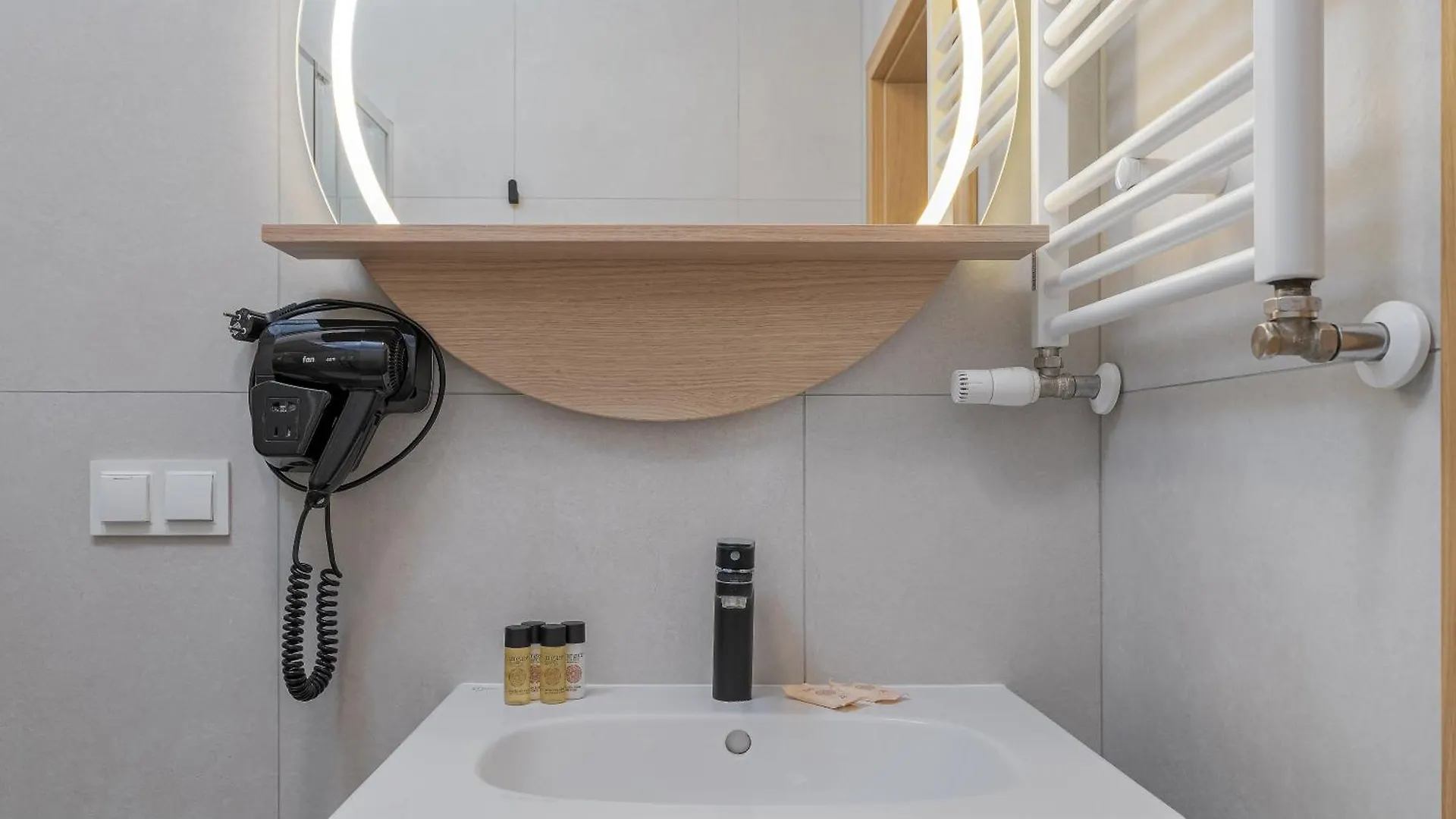 Residence Zamoyskiego 37 By Nyx Apart Warsaw 0*,  Poland